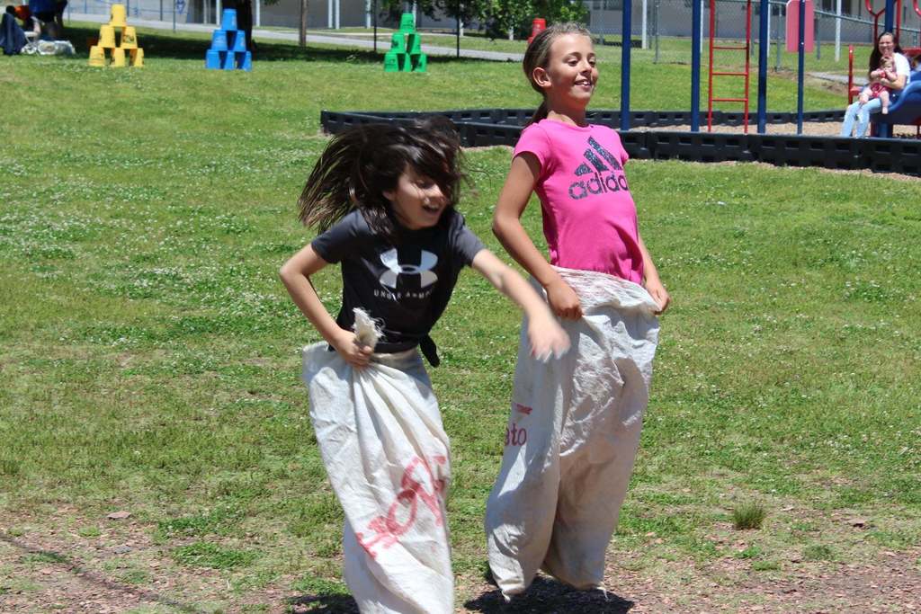 girls sack racing