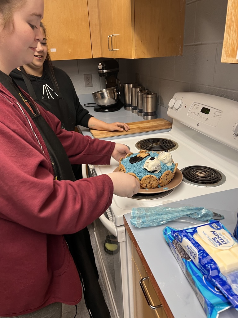 Mrs. Hurt's Food, Safety, & Nutrition made Edible Books. This was the last cooking assignment for seniors. They all did great and had a wonderful time making them.