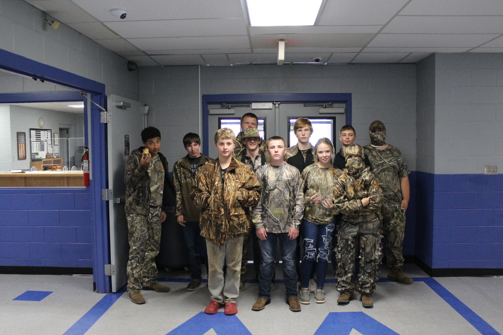 Red ribbon week camo day